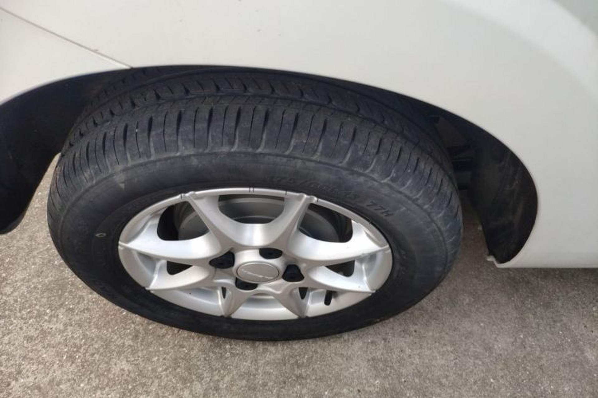 Used Roewe Clever 2022 311km QiQi BoBo Edition Right Rear Wheel Hub