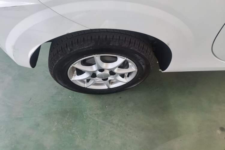 Used Roewe Clever 2022 311km QiQi BoBo Edition Right Rear Wheel Hub