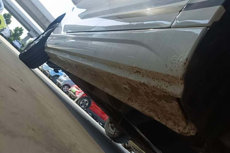 Used Roewe Clever 2022 311km QiQi BoBo Edition Right Side Sill