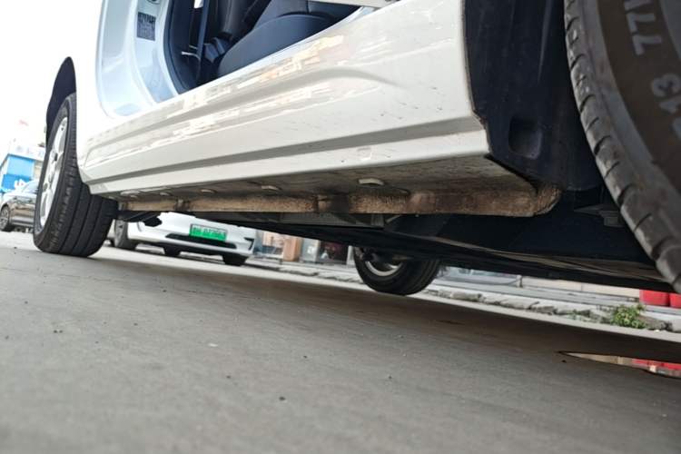 Used Roewe Clever 2022 311km QiQi BoBo Edition Right Side Sill