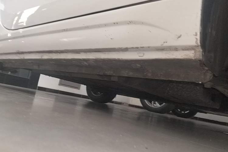 Used Roewe Clever 2022 311km QiQi BoBo Edition Right Side Sill