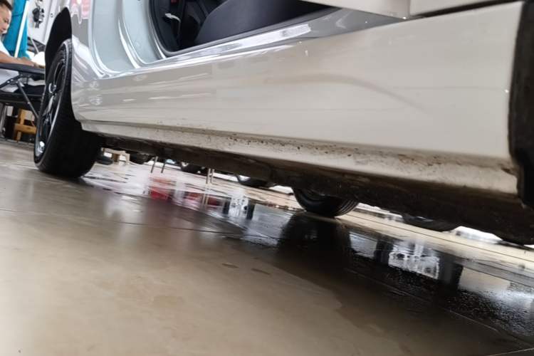 Used Roewe Clever 2022 311km QiQi BoBo Edition Right Side Sill