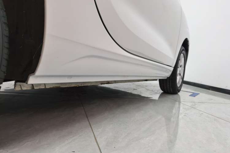 Used Roewe Clever 2022 311km QiQi BoBo Edition Right Side Sill