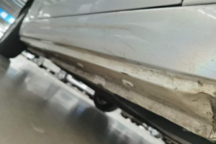 Used Roewe Clever 2022 311km QiQi BoBo Edition Right Side Sill