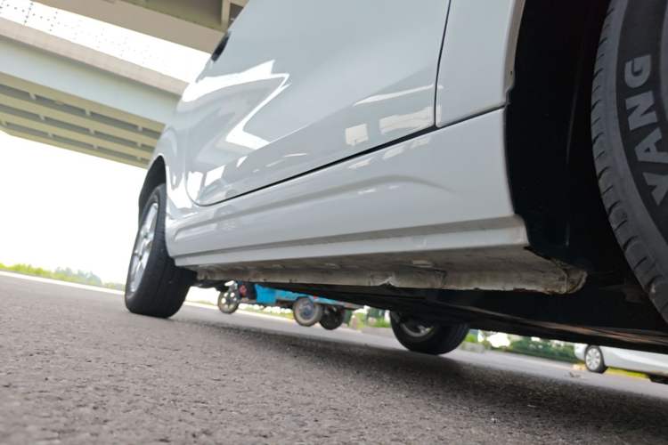 Used Roewe Clever 2022 311km QiQi BoBo Edition Right Side Sill