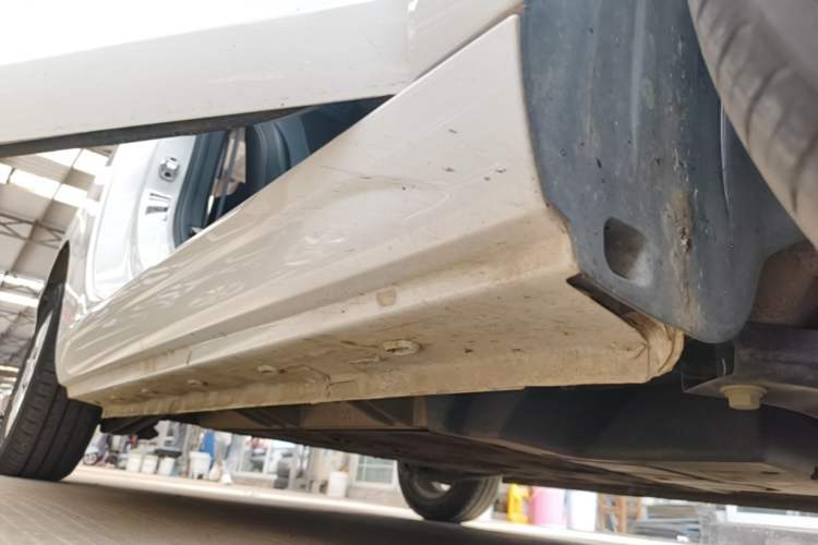 Used Roewe Clever 2022 311km QiQi BoBo Edition Right Side Sill