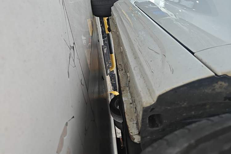 Used Roewe Clever 2022 311km QiQi BoBo Edition Right Side Sill