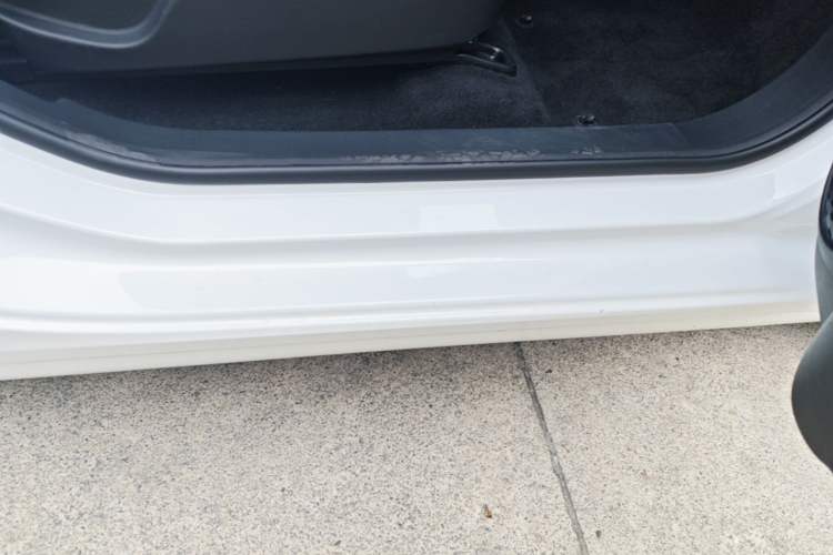 Used Roewe Clever 2022 311km QiQi BoBo Edition Right Side Sill