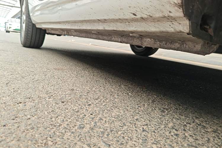 Used Roewe Clever 2022 311km QiQi BoBo Edition Right Side Sill