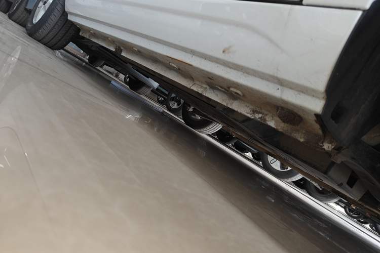 Used Roewe Clever 2022 311km QiQi BoBo Edition Right Side Sill