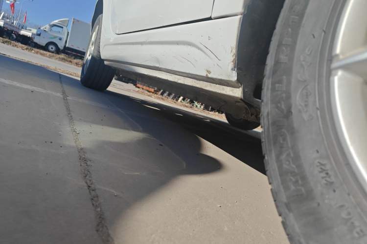 Used Roewe Clever 2022 311km QiQi BoBo Edition Right Side Sill