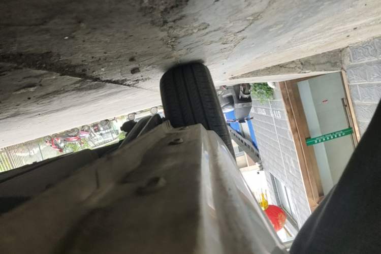 Used Roewe Clever 2022 311km QiQi BoBo Edition Right Side Sill