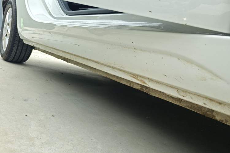 Used Roewe Clever 2022 311km QiQi BoBo Edition Right Side Sill