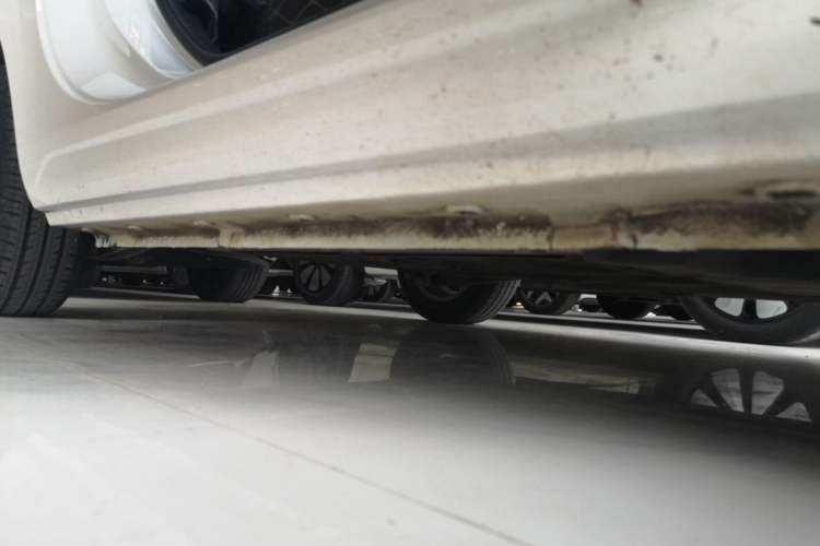Used Roewe Clever 2022 311km QiQi BoBo Edition Right Side Sill