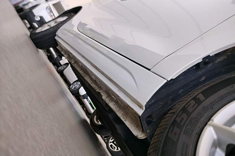 Used Roewe Clever 2022 311km QiQi BoBo Edition Right Side Sill