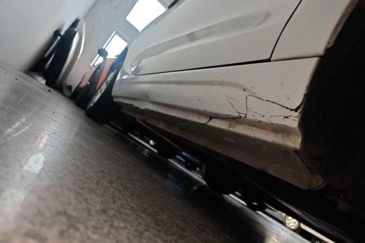 Used Roewe Clever 2022 311km QiQi BoBo Edition Right Side Sill