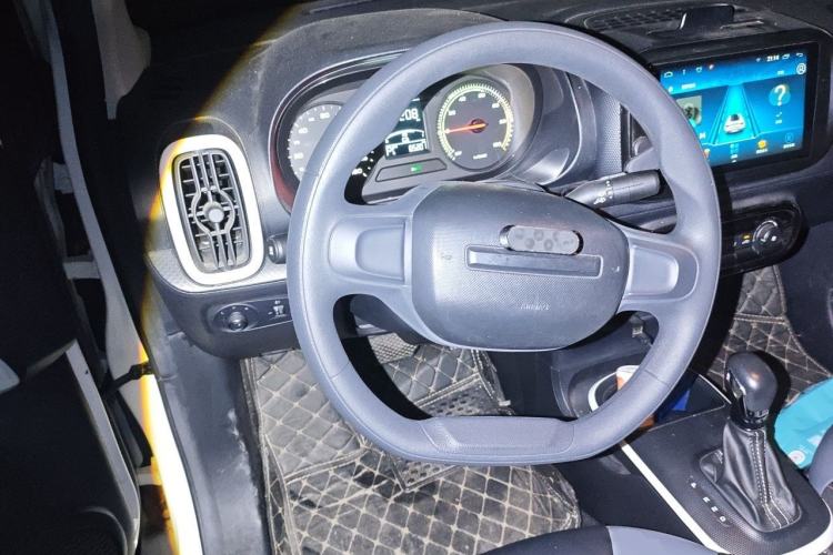 Used Roewe Clever 2022 311km QiQi BoBo Edition Steering Wheel