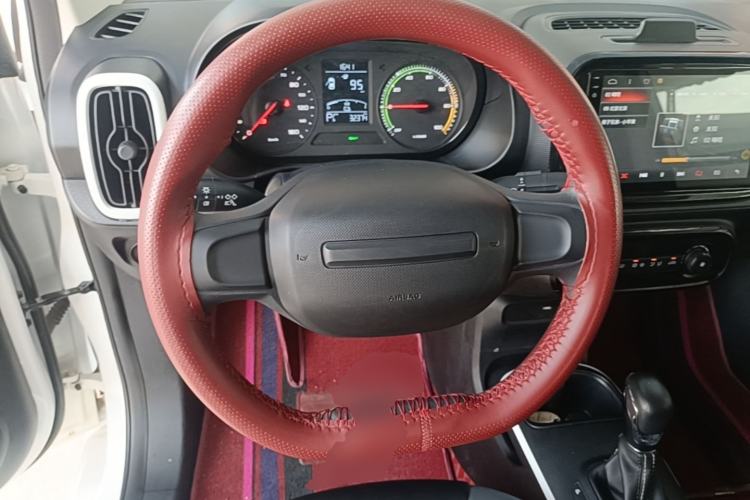 Used Roewe Clever 2022 311km QiQi BoBo Edition Steering Wheel