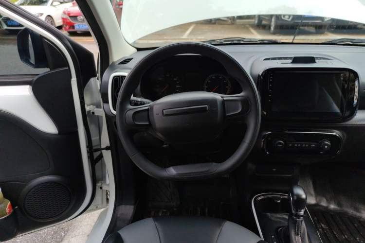 Used Roewe Clever 2022 311km QiQi BoBo Edition Steering Wheel