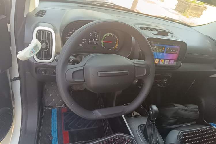 Used Roewe Clever 2022 311km QiQi BoBo Edition Steering Wheel