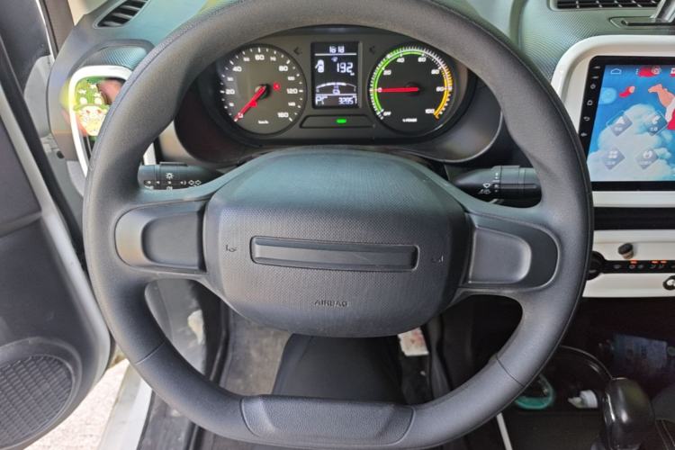 Used Roewe Clever 2022 311km QiQi BoBo Edition Steering Wheel