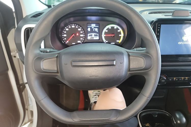 Used Roewe Clever 2022 311km QiQi BoBo Edition Steering Wheel