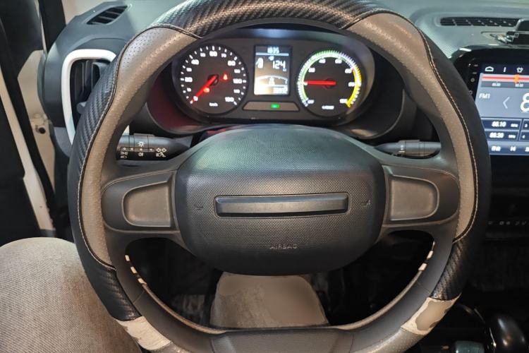 Used Roewe Clever 2022 311km QiQi BoBo Edition Steering Wheel