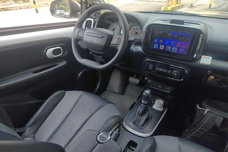 Used Roewe Clever 2022 311km QiQi BoBo Edition Steering Wheel