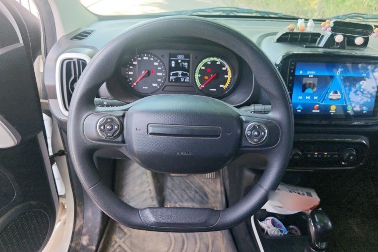 Used Roewe Clever 2022 311km QiQi BoBo Edition Steering Wheel