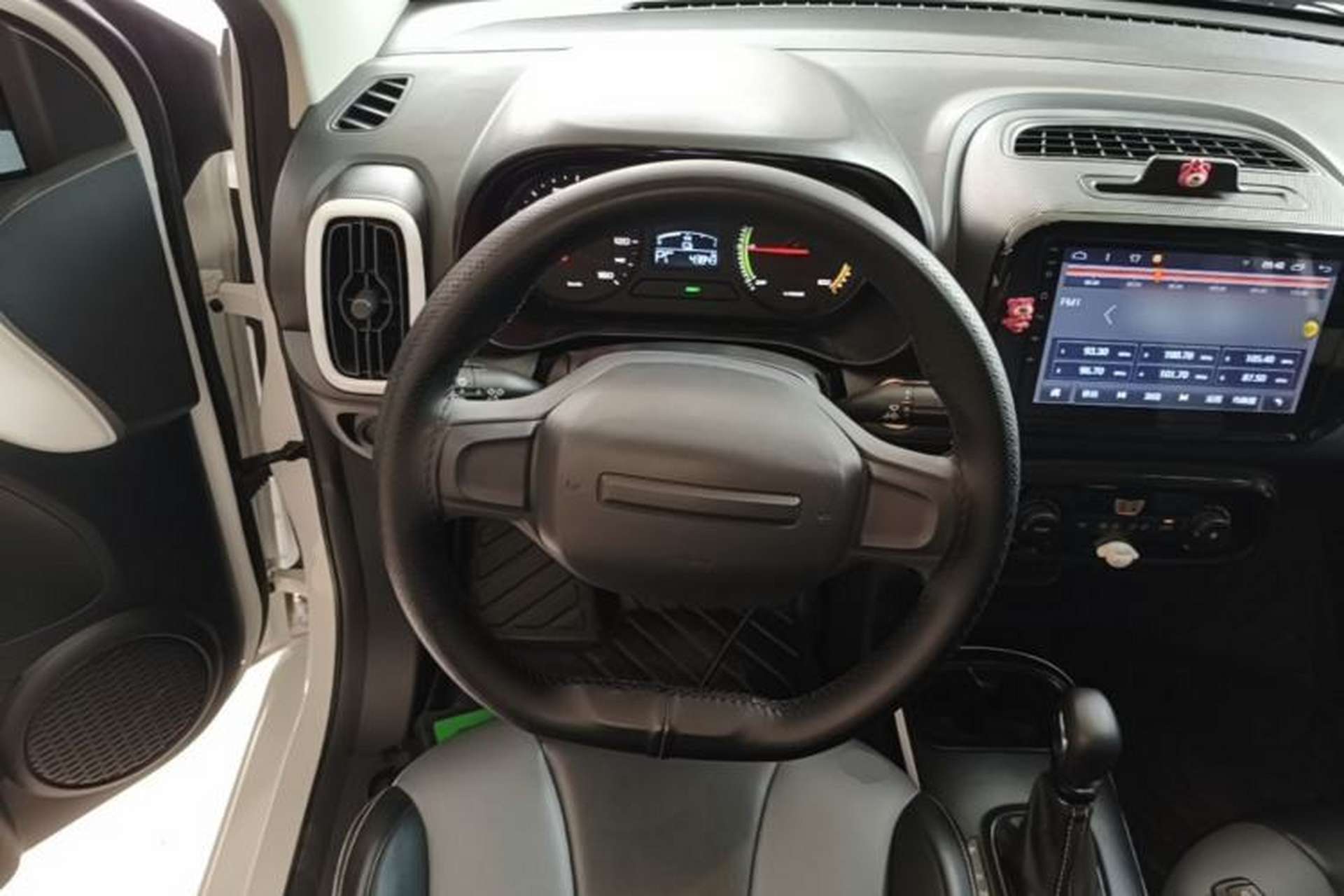 Used Roewe Clever 2022 311km QiQi BoBo Edition Steering Wheel