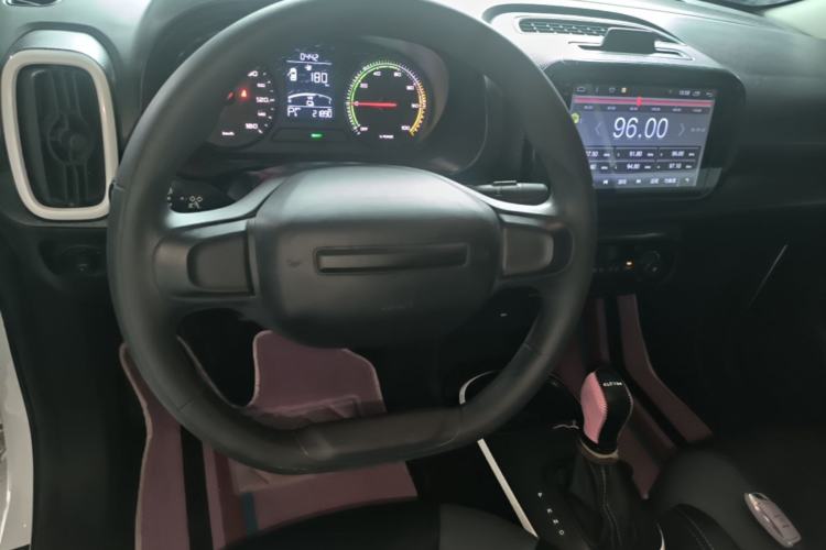 Used Roewe Clever 2022 311km QiQi BoBo Edition Steering Wheel