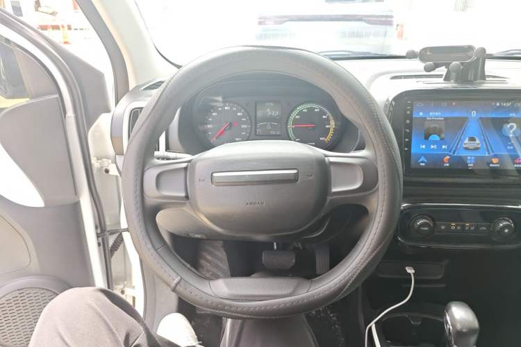 Used Roewe Clever 2022 311km QiQi BoBo Edition Steering Wheel
