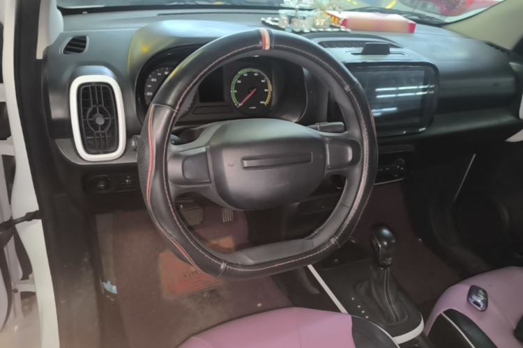 Used Roewe Clever 2022 311km QiQi BoBo Edition Steering Wheel