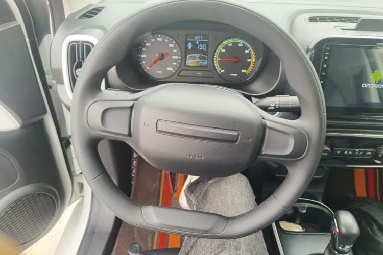 Used Roewe Clever 2022 311km QiQi BoBo Edition Steering Wheel