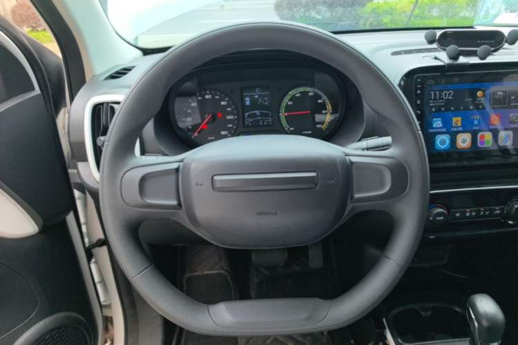 Used Roewe Clever 2022 311km QiQi BoBo Edition Steering Wheel