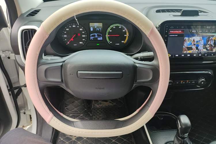 Used Roewe Clever 2022 311km QiQi BoBo Edition Steering Wheel