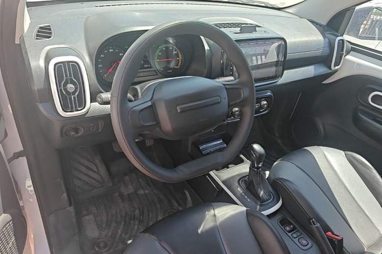 Used Roewe Clever 2022 311km QiQi BoBo Edition Steering Wheel