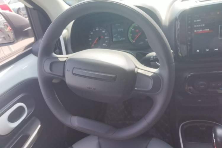 Used Roewe Clever 2022 311km QiQi BoBo Edition Steering Wheel