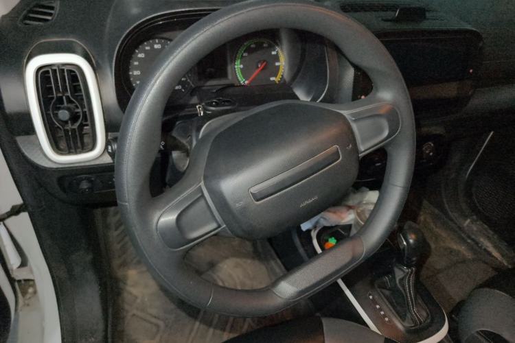 Used Roewe Clever 2022 311km QiQi BoBo Edition Steering Wheel