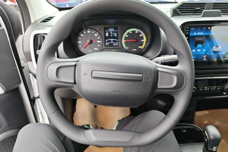 Used Roewe Clever 2022 311km QiQi BoBo Edition Steering Wheel