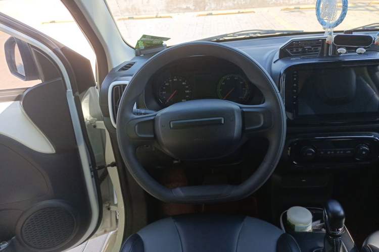 Used Roewe Clever 2022 311km QiQi BoBo Edition Steering Wheel