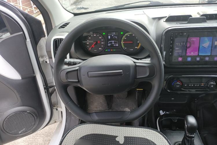 Used Roewe Clever 2022 311km QiQi BoBo Edition Steering Wheel