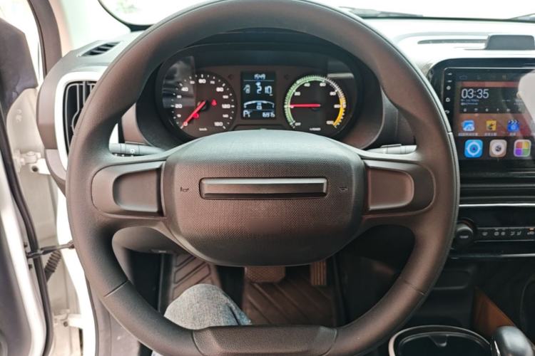 Used Roewe Clever 2022 311km QiQi BoBo Edition Steering Wheel