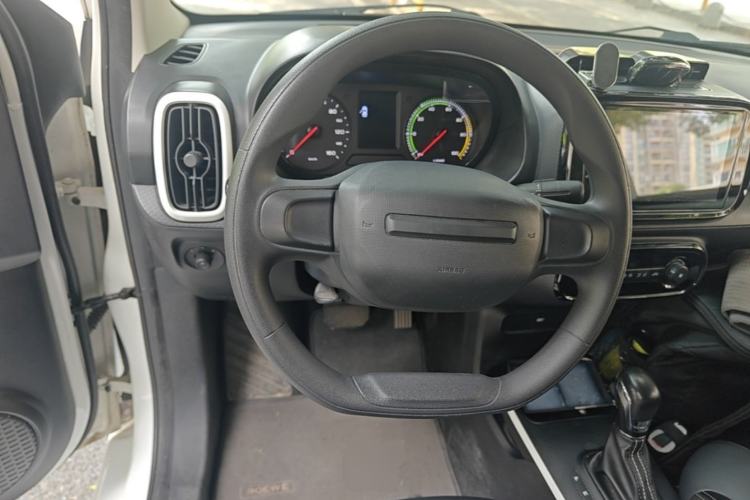Used Roewe Clever 2022 311km QiQi BoBo Edition Steering Wheel