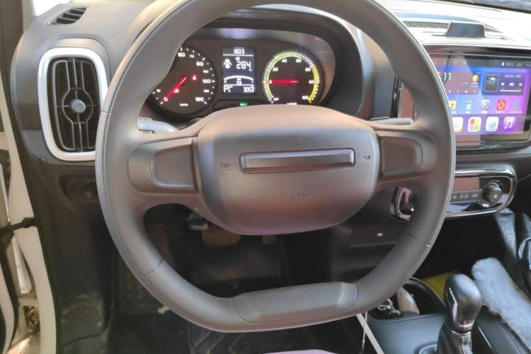 Used Roewe Clever 2022 311km QiQi BoBo Edition Steering Wheel