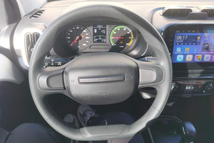 Used Roewe Clever 2022 311km QiQi BoBo Edition Steering Wheel