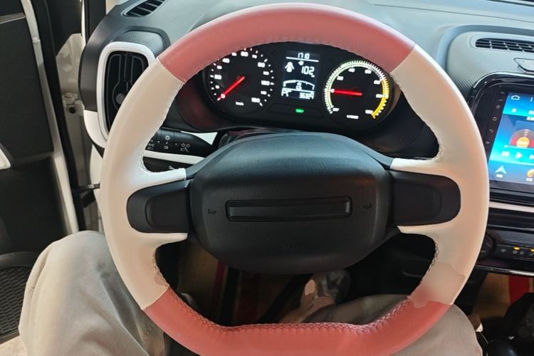 Used Roewe Clever 2022 311km QiQi BoBo Edition Steering Wheel
