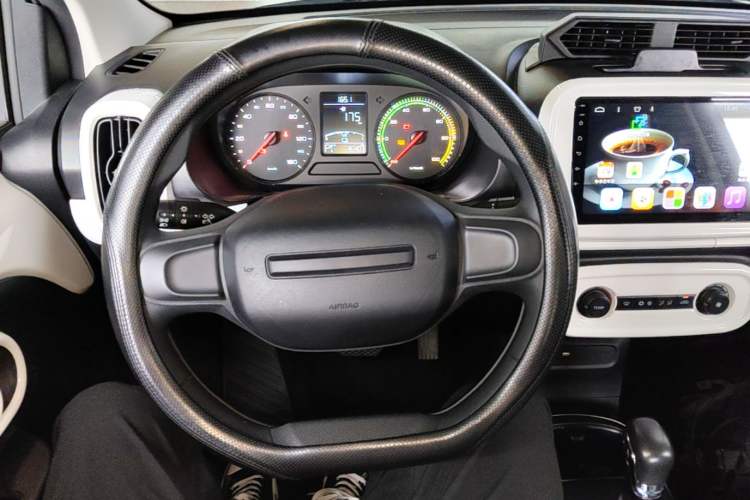 Used Roewe Clever 2022 311km QiQi BoBo Edition Steering Wheel