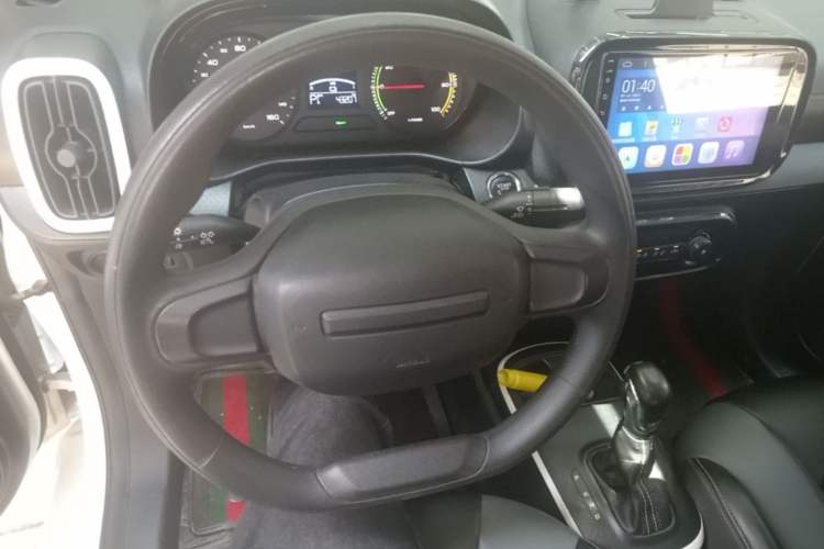 Used Roewe Clever 2022 311km QiQi BoBo Edition Steering Wheel