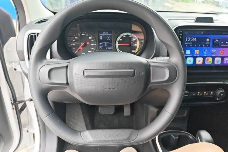 Used Roewe Clever 2022 311km QiQi BoBo Edition Steering Wheel